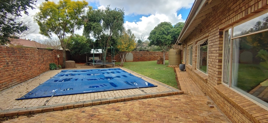 4 Bedroom Property for Sale in Hillcrest Northern Cape